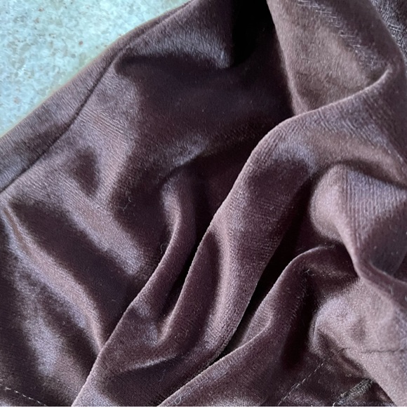 SOLD💛Vintage velvet top - Picture 3 of 3